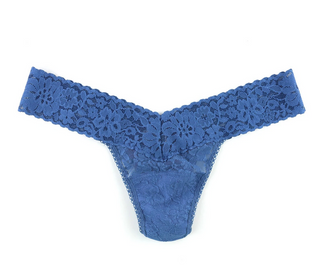 Signature Lace Lowrise Thong Wrapped