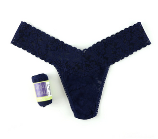 Signature Lace Lowrise Thong Wrapped