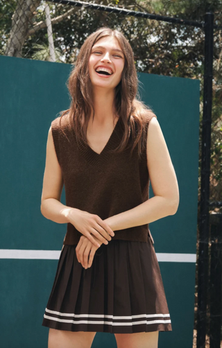 Classic Act Sweater Vest - Dark Chocolate