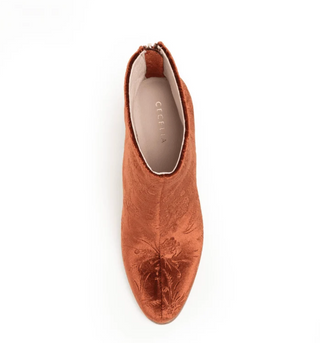Noel Low - Cognac Velvet