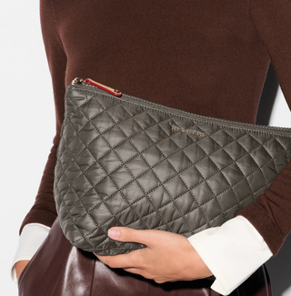 Large Zoey II - Magnet