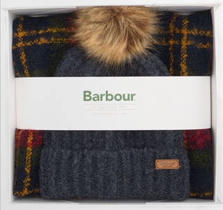 Barbour Saltburn Beanie & Tartan Scarf Gift Set - Winterberry Tartan