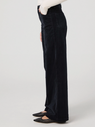Anessa 31" With Stitch Utility Pockets - Navy