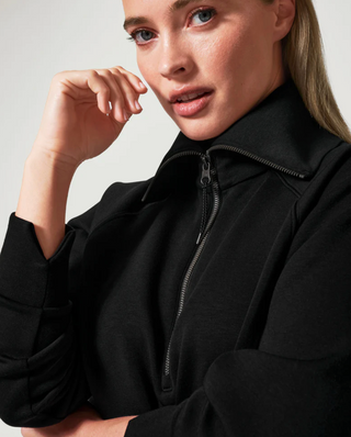 Airessentials Half Zip - Very Black