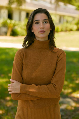 Erin Turtleneck - Saddle