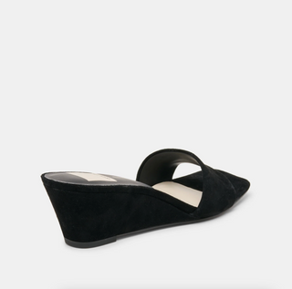 QAILY - Onyx Suede