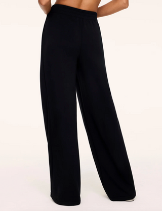 Spanx Airessentials Pleated Wide Leg Pant - Very Black